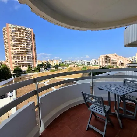 Apartment Vogue 4