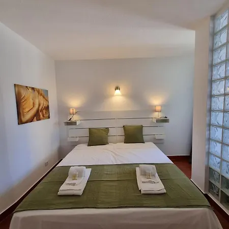 Apartment Vogue 4